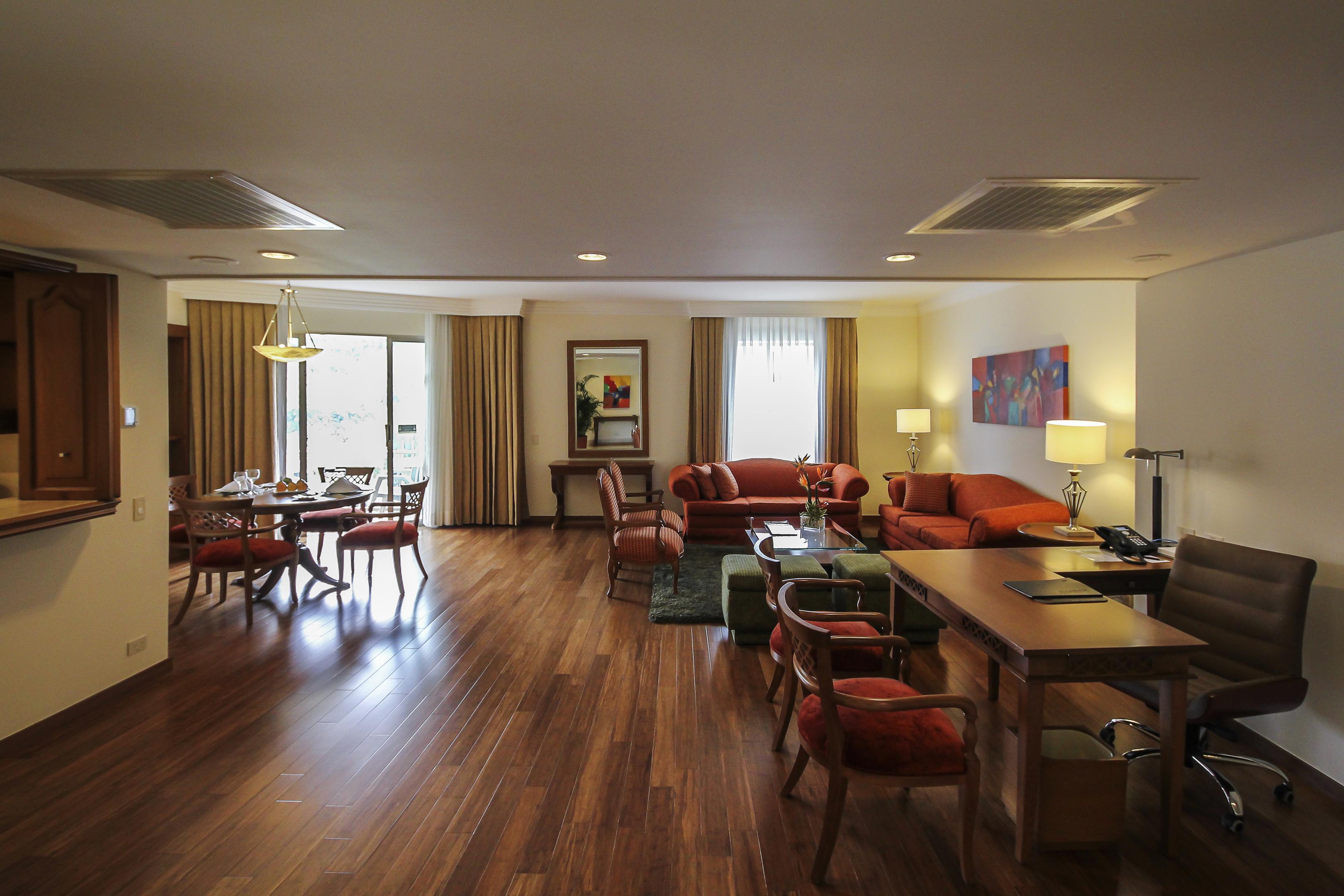 Hotel Intercontinental Cali By Ihg Exterior foto A suite at the hotel