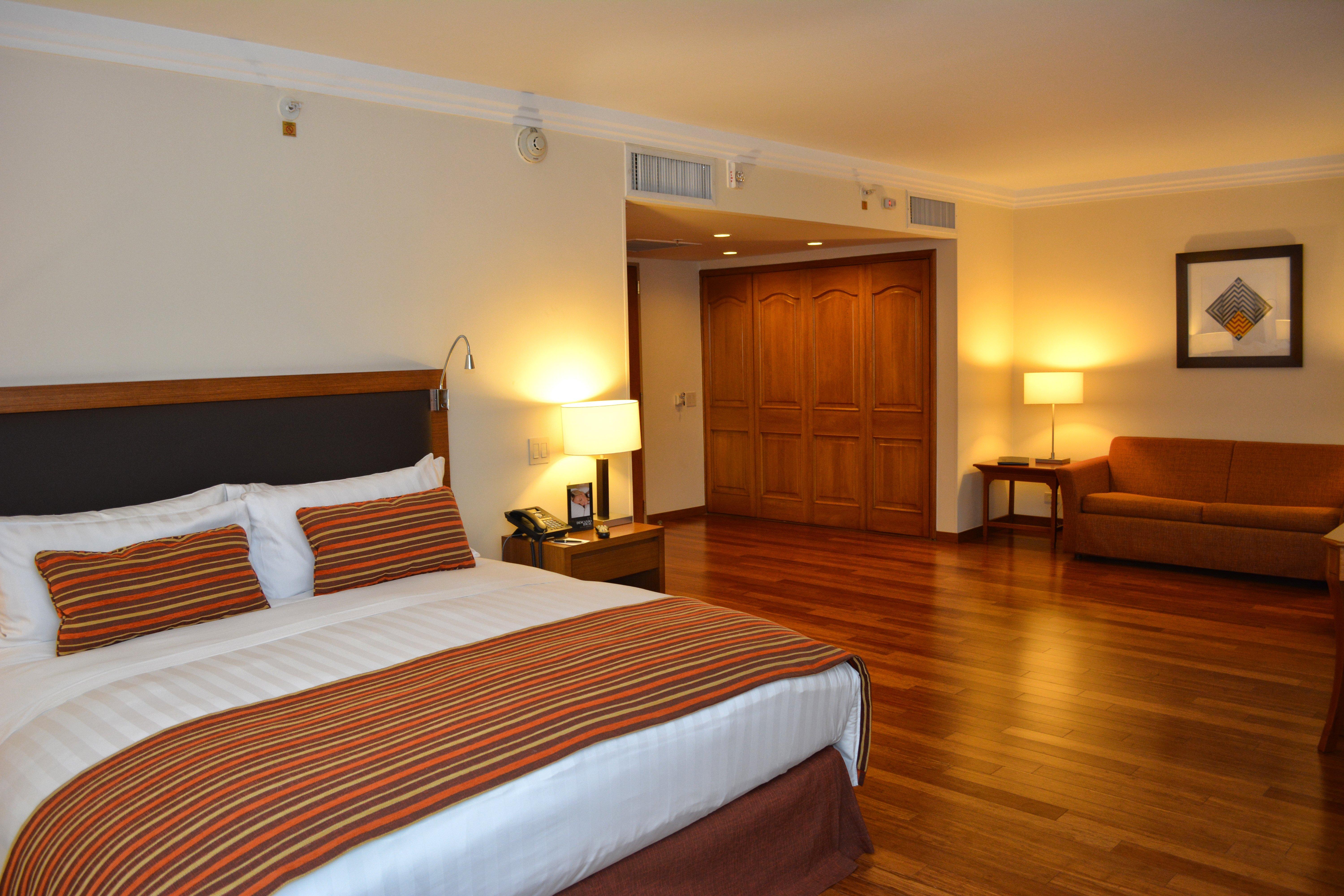 Hotel Intercontinental Cali By Ihg Exterior foto A room at the hotel