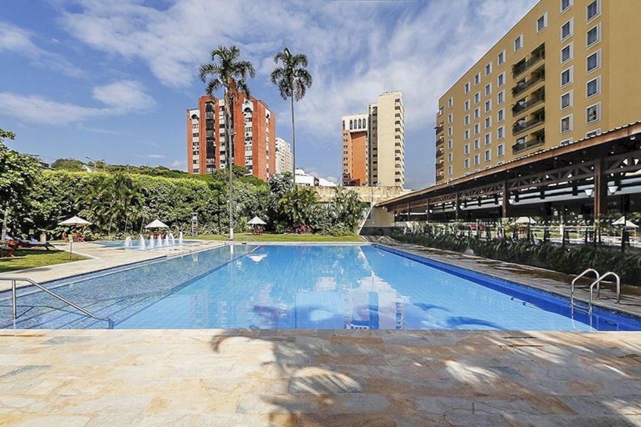 Hotel Intercontinental Cali By Ihg Exterior foto Swimming pool at the complex